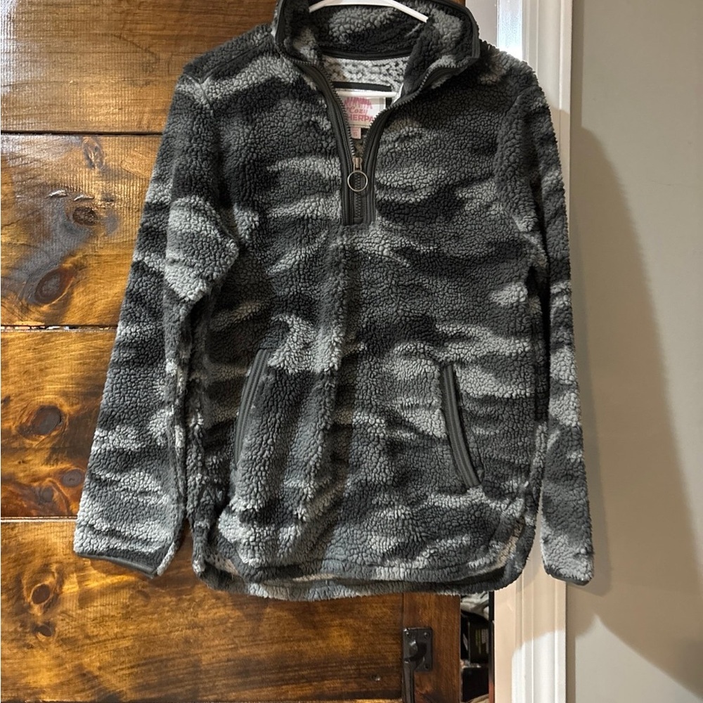 Gray Camouflage Fleece Pullover